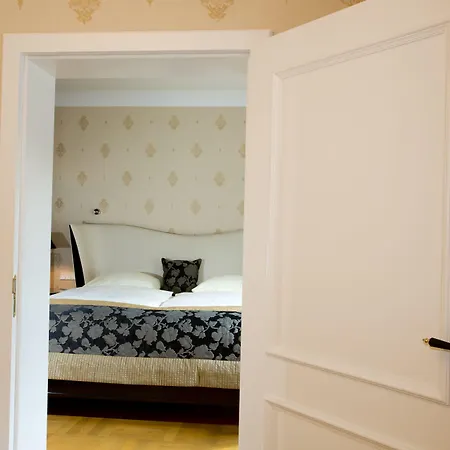 Mokni's Palais & Hotel Bad Wildbad