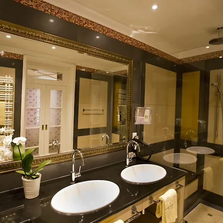Mokni's Palais & Hotel 4*
