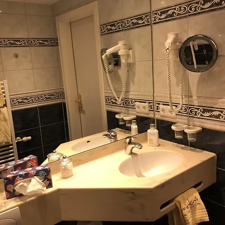 Mokni's Palais & Hotel 4*