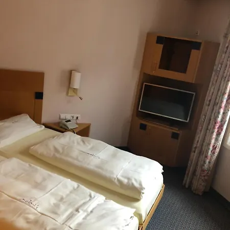 Mokni's Palais & 4*