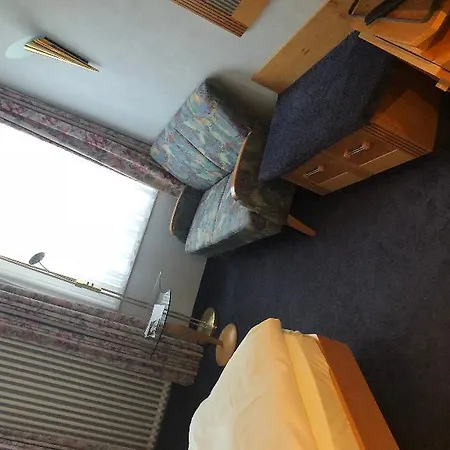Mokni's Palais & 4*
